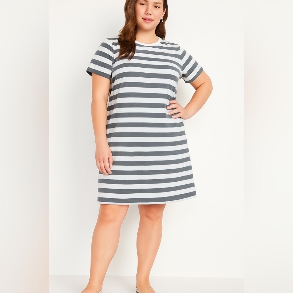 NWOT Striped Preppy Gray White Old Navy Timeless Plus Size T-Shirt Dress Sz XXL